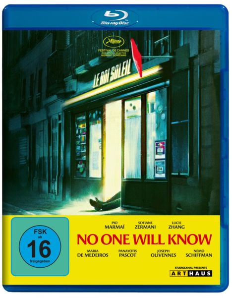 „No One Will Know“, FSK ab 16, zeigt eine nächtliche Straßenszene vor einem Laden mit dem Schriftzug „Le Roi Soleil“.