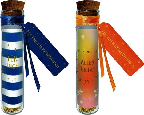 Zwei Glasflaschen mit Korken, links steht "FÜR DICH", rechts "ALLES LIEBE". Beide mit Label "FÜR EINEN HERZENSWUNSCH".
