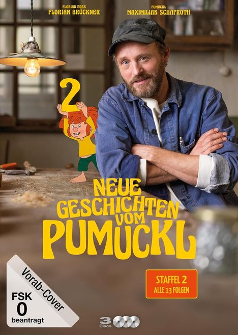 "Neue Geschichten vom Pumuckl", Staffel 2. Ein Mann in Werkstatt, Pumuckl-Illustration, warmes gelbes Licht.