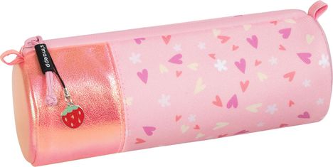 Text: "smaepp". Ein rosa Stiftetui mit rosa und gelben Herz- und Blumenmustern, glänzender Verschluss mit Erdbeeranhänger.