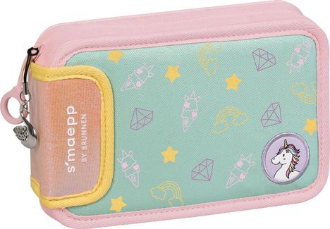 "smæpp by Brunnen" auf einer pastellfarbenen Tasche mit Einhorn, gelben Sternen, Regenbogen und Eiscreme-Motiven.