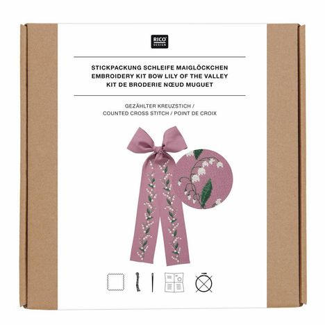 Stickpackung Schleife Maiglöckchen. Illustration einer bestickten Schleife mit weißen Blüten auf rosa Stoff.