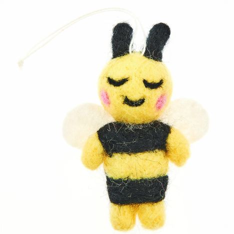 Illustration einer niedlichen Filzbiene mit geschlossenen Augen, rosa Wangen und einem freundlichen Gesichtsausdruck.