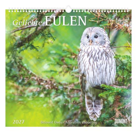 „Geliebte Eulen 2027“. Eine Eule sitzt auf einem Ast, umgeben von grünen Blättern.