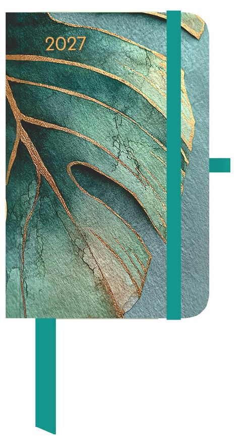 2027 in goldener Schrift. Abstraktes Design einer Blattstruktur in Grün- und Goldtönen auf einem Notizbuchdeckel.