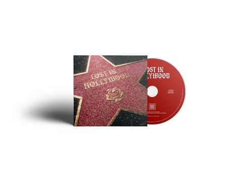 Text "Lost in Hollywood" auf einem Walk of Fame Stern, daneben eine CD mit ähnlichem Design.