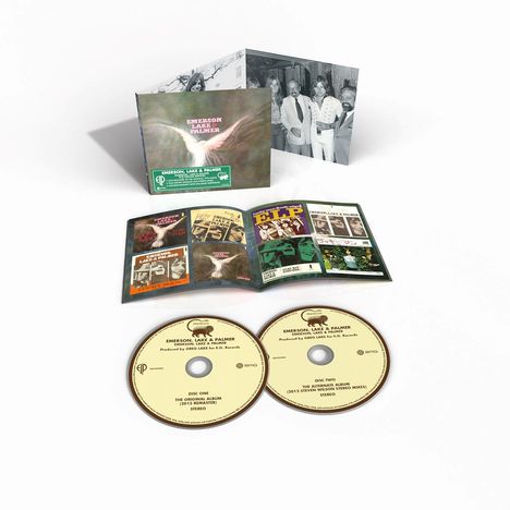 CDs "Emerson, Lake & Palmer" zeigen Alben und ein Booklet mit Bildern und Text, darunter Bandfotos und Cover alter Alben.