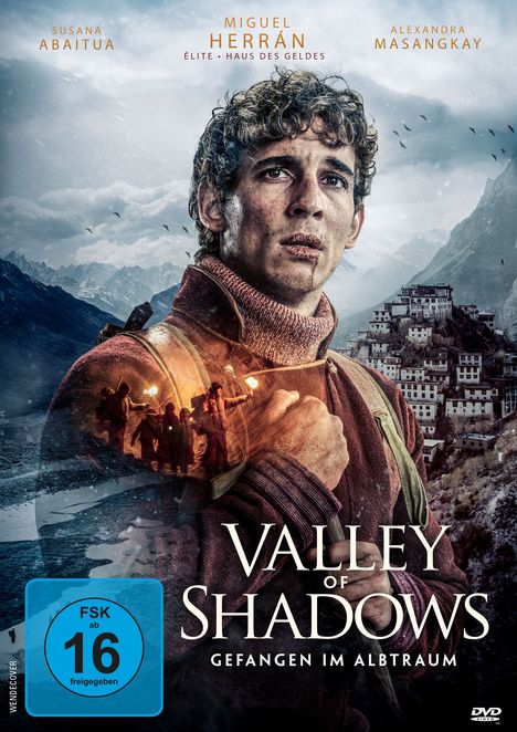 "Valley of Shadows" und "Gefangen im Albtraum". Ein Mann vor schneebedeckten Bergen, verirkte Personengruppe im Hintergrund.