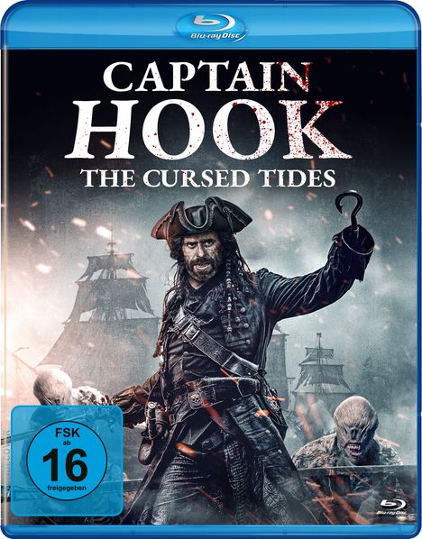 „CAPTAIN HOOK: THE CURSED TIDES“, FSK 16. Ein Pirat mit Hakenhand vor einem düsteren Schiff und gruseligen Gestalten.