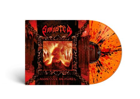 Schriftzug „Sinister: Aggressive Measures.“ Dunkles, feuriges Design mit verzerrten Gesichtern und Totenköpfen. Orangene Vinylplatte.
