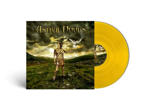 "Astral Doors" oben. "New Revelation" unten. Ein Krieger in Rüstung, eine weiße Taube, dramatischer Himmel, gelbe Vinylschallplatte.
