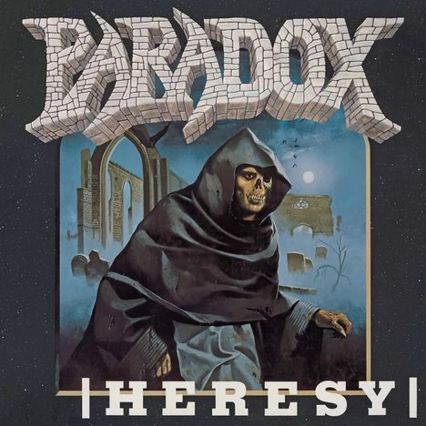 Text: "PARADOX" oben, "HERESY" unten. Illustration: Skelett in Robe, verfallene Ruinen im Hintergrund unter Mondlicht.