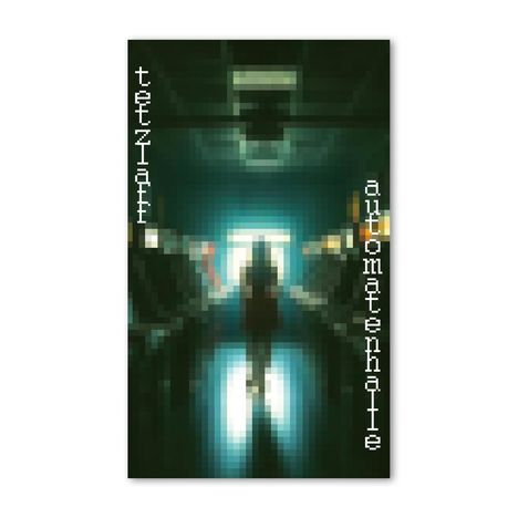 Links "tetzlaff", rechts "automatenhalle". Eine schemenhafte Person steht in einem dunklen, beleuchteten Korridor.