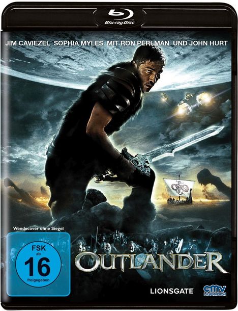 Titel: "Outlander". Darsteller: Jim Caviezel, Sophia Myles, Ron Perlman, John Hurt. FSK 16. Ein Krieger mit Schwert.