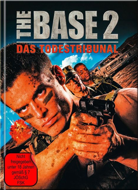"THE BASE 2: DAS TODESTRIBUNAL" und "Nicht freigegeben unter 18 Jahren..." Ein Soldat mit Waffe im Fokus, Explosion im Hintergrund.