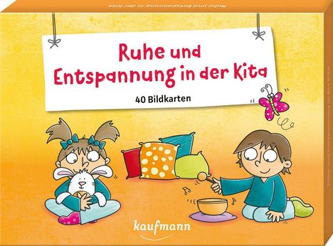 "Ruhe und Entspannung in der Kita", 40 Bildkarten. Ein Mädchen hält ein Kuscheltier, ein Junge spielt mit einer Klangschale.