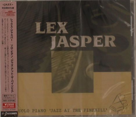 "LEX JASPER" oben. Unten: "SOLO PIANO 'JAZZ AT THE PINEHILL'". Links japanische Schrift. Hintergrund in Grün- und Brauntönen.