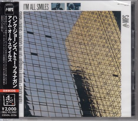 I'M ALL SMILES. Japanische Schriftzeichen links. Abstrakte Illustration eines Gebäudes mit Gitterstruktur.