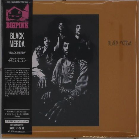 "Big Pink", "Black Merda", "Black Merda". Ein Schwarz-Weiß-Foto von vier Personen. Hintergrund in Braun.