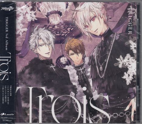 "TRIGGER 3rd Album Trois" steht in elegantem Schriftzug. Drei Anime-Charaktere in edler Kleidung mit opulenten Accessoires.