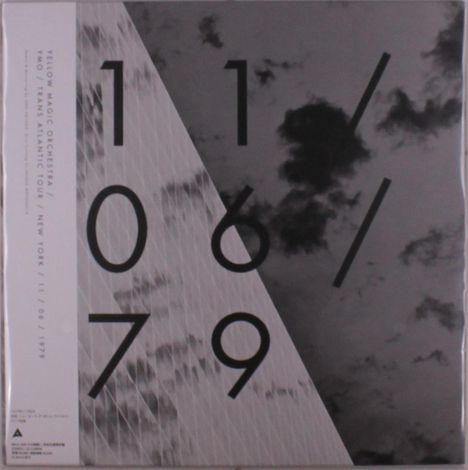 "YELLOW MAGIC ORCHESTRA / YMO / TRANS ATLANTIC TOUR / NEW YORK / 11/06/1979". Große Zahlen 11/06/79 vor wolkigem Himmel.