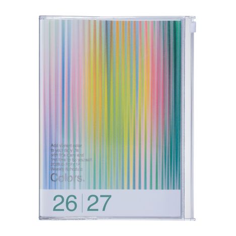 „Colors. 26 27“ steht auf einem Hintergrund mit bunten, vertikalen Linien in Regenbogenfarben.