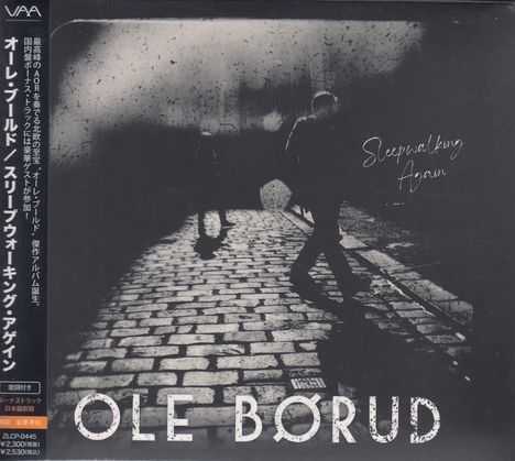 "Sleepwalking Again" und "OLE BØRUD" stehen auf einem schattigen Schwarz-Weiß-Bild mit Pflastersteinen und Silhouetten.