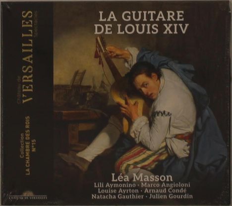 LA GUITARE DE LOUIS XIV. Ein Musiker spielt Laute. Text: Léa Masson und weitere Namen.