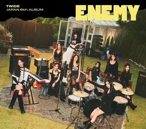 Twice (South Korea): Enemy (Type-B), CD