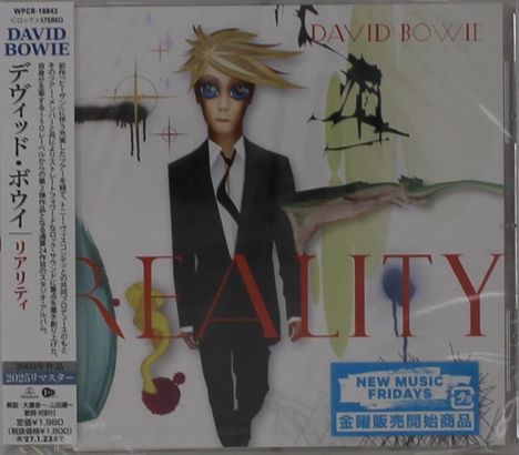 „DAVID BOWIE“, „REALITY“, Illustration: Figur im Anzug mit blonden Haaren, abstrakte Kunst im Hintergrund.