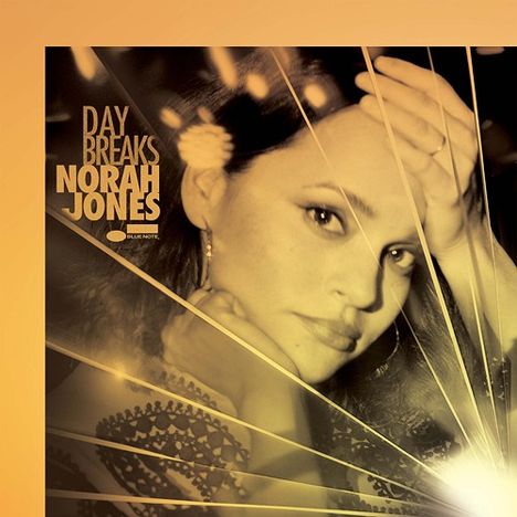 Norah Jones (geb. 1979): Day Breaks (SHM-CD) (Papersleeve), 1 CD und 1 DVD