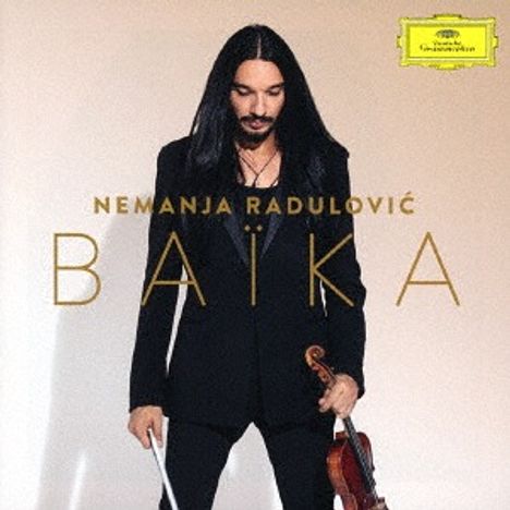 Text: "NEMANJA RADULOVIĆ, BAIKA". Ein Mann mit langen Haaren in schwarzem Anzug hält eine Geige.