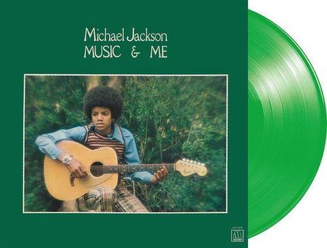 "Michael Jackson MUSIC & ME". Ein junger Michael sitzt mit einer Gitarre im Freien, umgeben von Grün. Links japanischer Text.