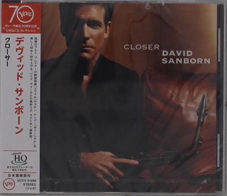 Text: "CLOSER", "DAVID SANBORN". Ein Mann hält ein Saxophon, seine Gestalt ist teils im Schatten.