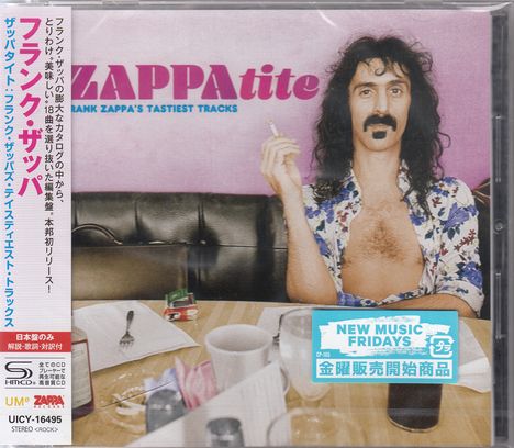 "ZAPPAtite" steht groß im Hintergrund. Ein Mann mit offenem Hemd und Zigarette sitzt an einem Tisch.