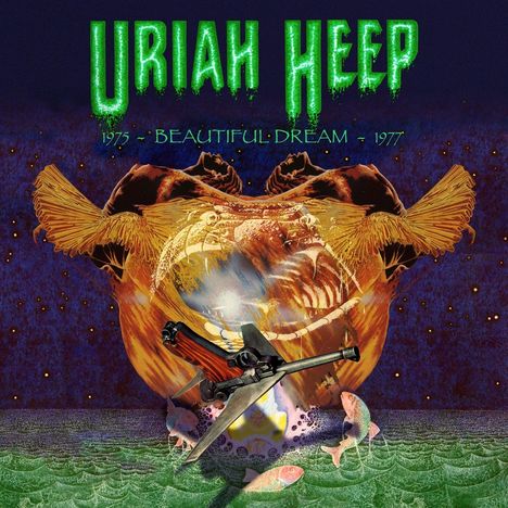 "URIAH HEEP 1975 - BEAUTIFUL DREAM - 1977" in leuchtendem Grün. Illustration: Mystische Kreatur mit Instrumenten vor lila Hintergrund.