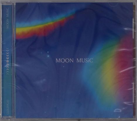 Albumcover mit den Worten "MOON MUSIC" auf blauem Hintergrund, Regenbogenfarben überlagern leicht das Design.