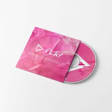 Text auf der pinken Verpackung: "PLAY". Ein CD-Cover mit abstraktem Design in weiß und pink.