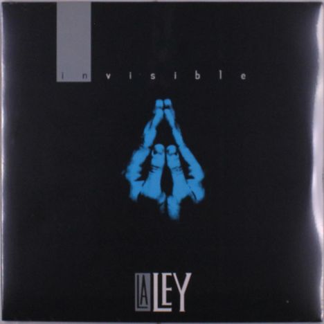 Text: "Invisible", "LA LEY". Abgebildet sind stilisierte, blaue Hände in betender Haltung auf schwarzem Hintergrund.