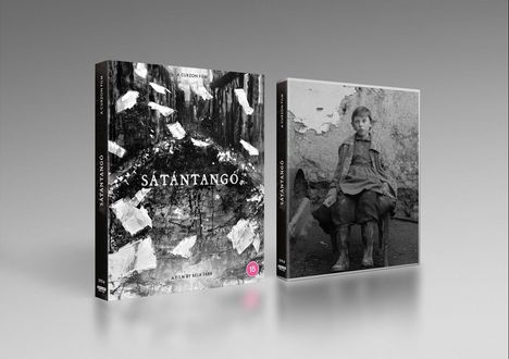Covertext: "SÁTÁNTANGÓ", "A CURZON FILM", "A FILM BY BÉLA TARR". Links abstrakte Kunst, rechts ein altes Foto eines Kindes.