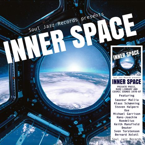 Soul Jazz Records presents INNER SPACE. Ansicht aus einer Raumstation auf die Erde.