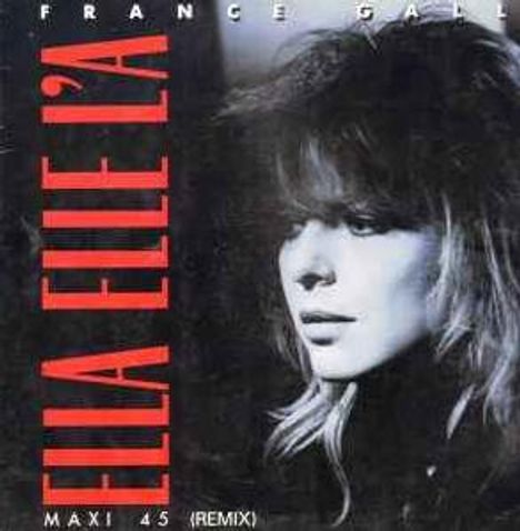 "ELLA ELLE L'A" in roter Schrift, daneben schwarz-weißes Porträt einer Frau mit langem, gewelltem Haar.