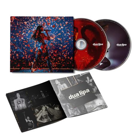 Text: "dua lipa live from mexico." Zwei CDs und ein Booklet. Das Cover zeigt eine Sängerin mit roten Blütenblättern.