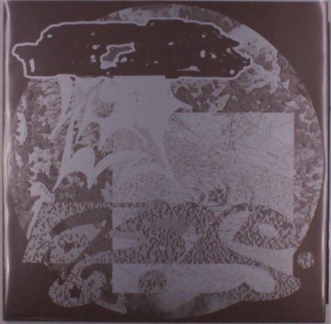 Unlesbare, überlagerte Texte in einem abstrakten, dunklen Design mit kreisförmigen und eckigen Mustern.