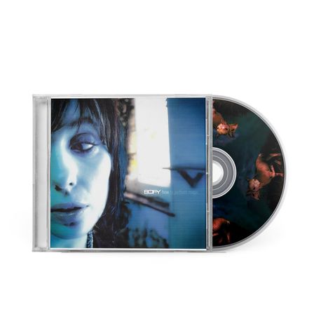 Auf dem CD-Cover steht "SOFY how to perform magic". Gesicht einer dunkelhaarigen Person in blauem Licht.