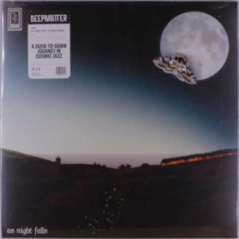 Texte: "DEEPMATTER", "A DUSK-TO-DAWN JOURNEY IN COSMIC JAZZ", "as night falls". Illustration: Nachtlandschaft mit Mond und Falter.