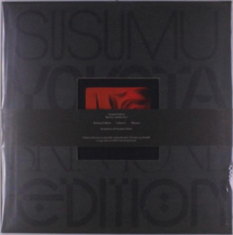 Texte: "SISUMU YOKOTA", "Various Artists: The Boy and the Tree", "Kitaran Edition". Schwarze Verpackung mit rotem Kunstwerk.