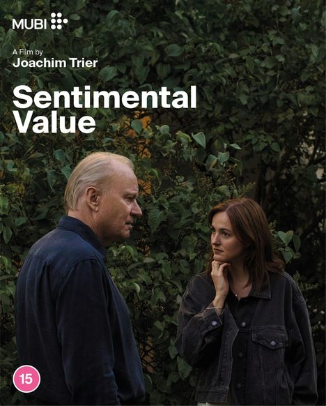Text: "MUBI. A Film by Joachim Trier. Sentimental Value." Zwei Menschen stehen in einem Garten, ein Mann und eine Frau.