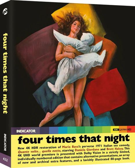 "four times that night" steht oben und unten. Eine Frau liegt auf farbigen Kissen, mit einem weißen Kissen umarmt.