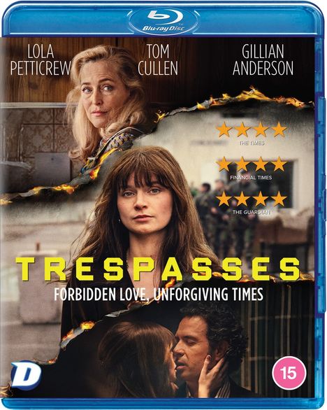 Drei Namen oben, darunter gelbes "TRESPASSES", Personen mittig, Flammenmuster und 15er-Altersfreigabe.